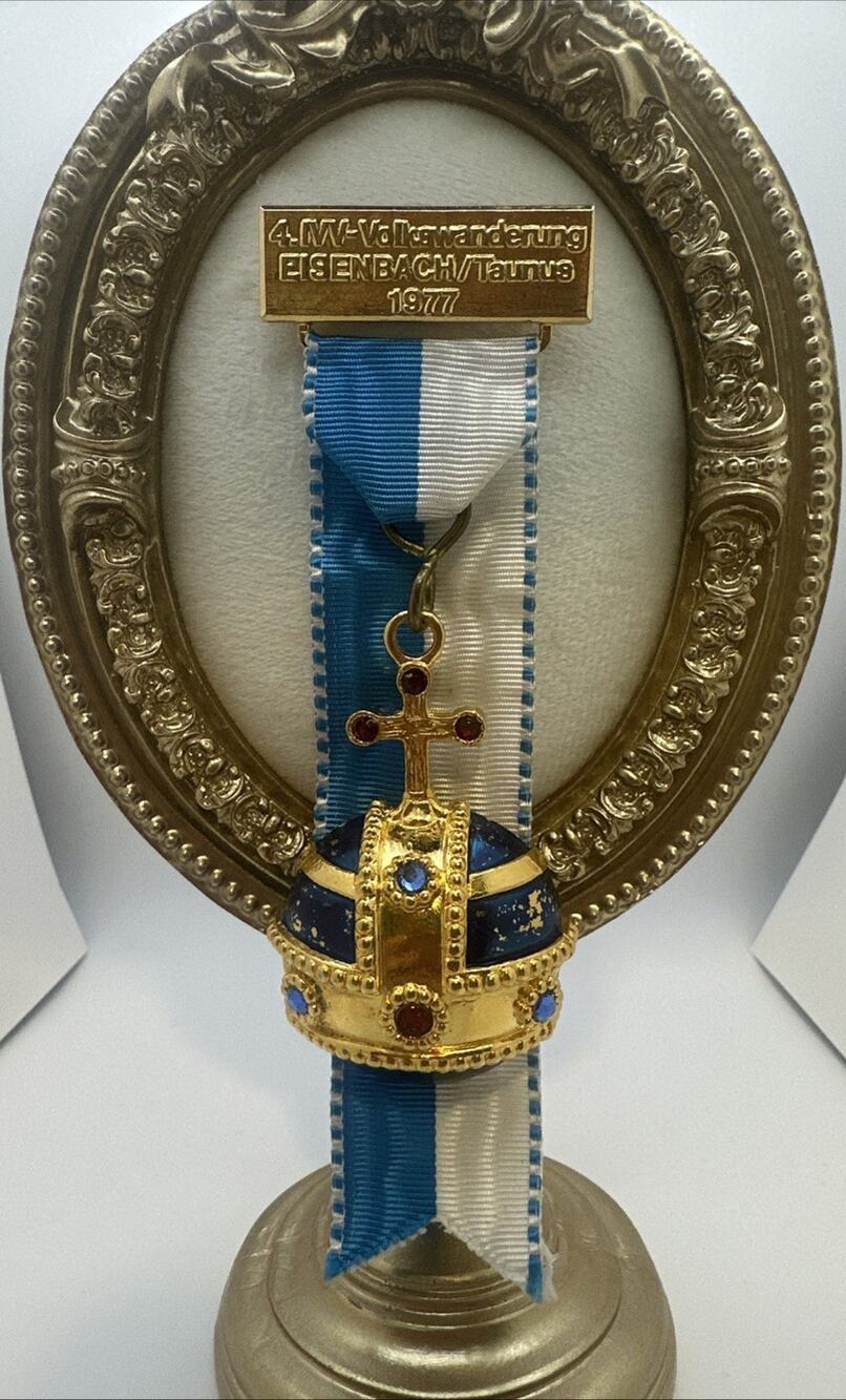 Vintage German Hiking Medal Volkswanderung Eisenbach Taunus 1977 Crown Jewels